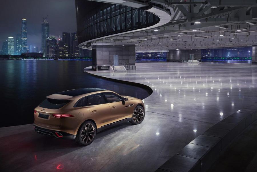  Jaguar C-X17 Concept in Liquid Gold 2013 года  (фото 33 из 36)